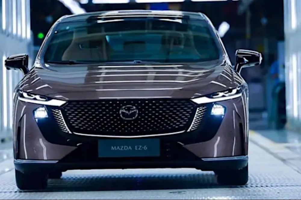 Why the 2025 Mazda CX-90 Is Turning Heads — Inside & Out
