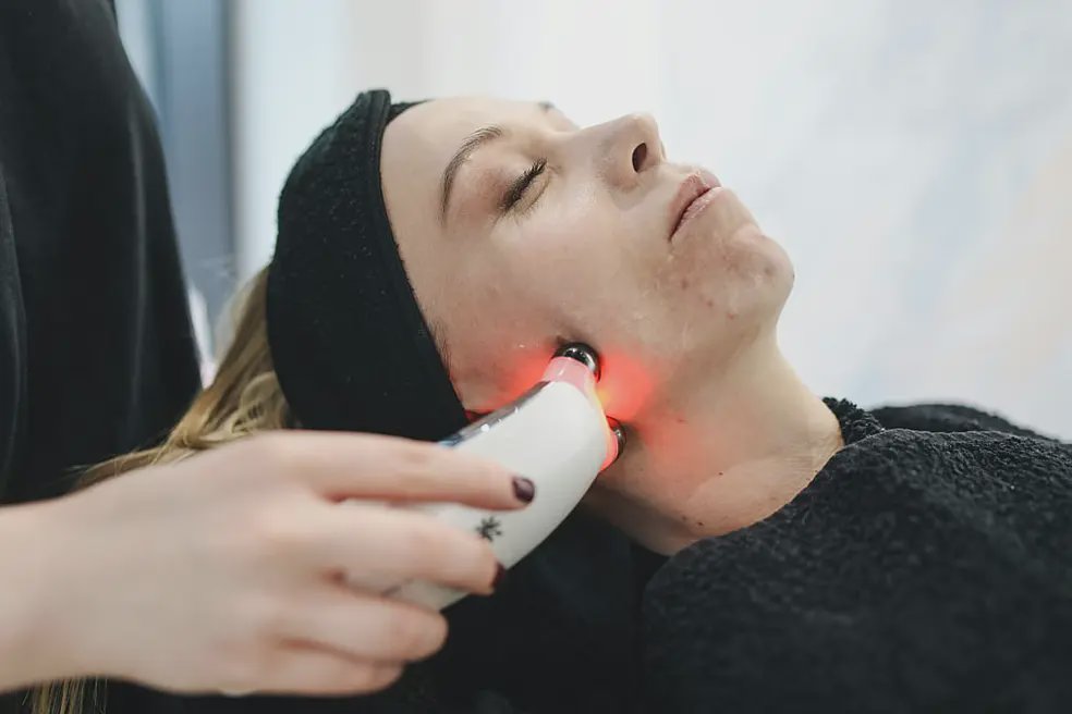 How to Finally Get Rid of Dry Skin: Smart Fixes That Actually Work